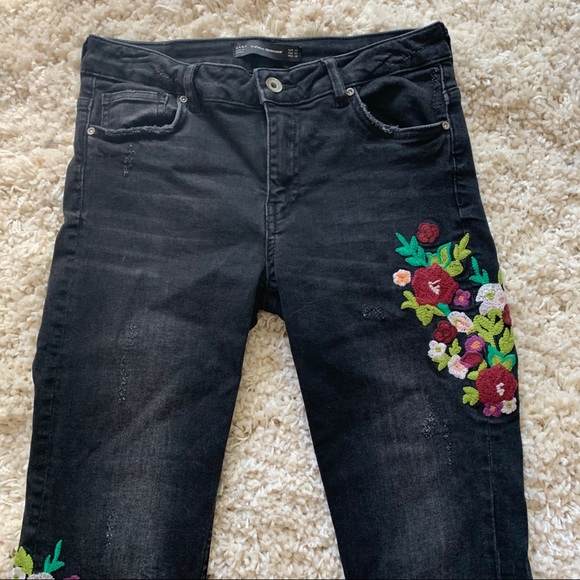 Zara Trafaluc Black Floral Jeans 6 - Picture 4 of 8